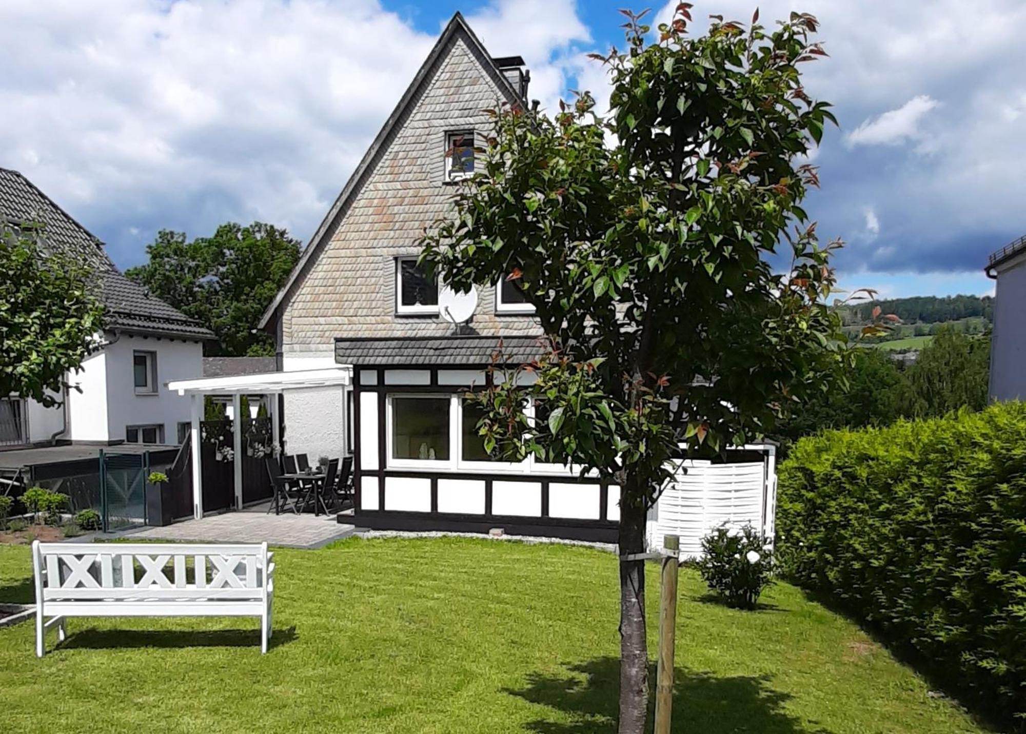 Landhaus Augenblicke In Olsberg - Modernes Ferienhaus Mit Garten Екстериор снимка